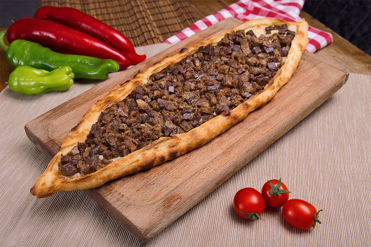 Açık Kavurmalı Pide